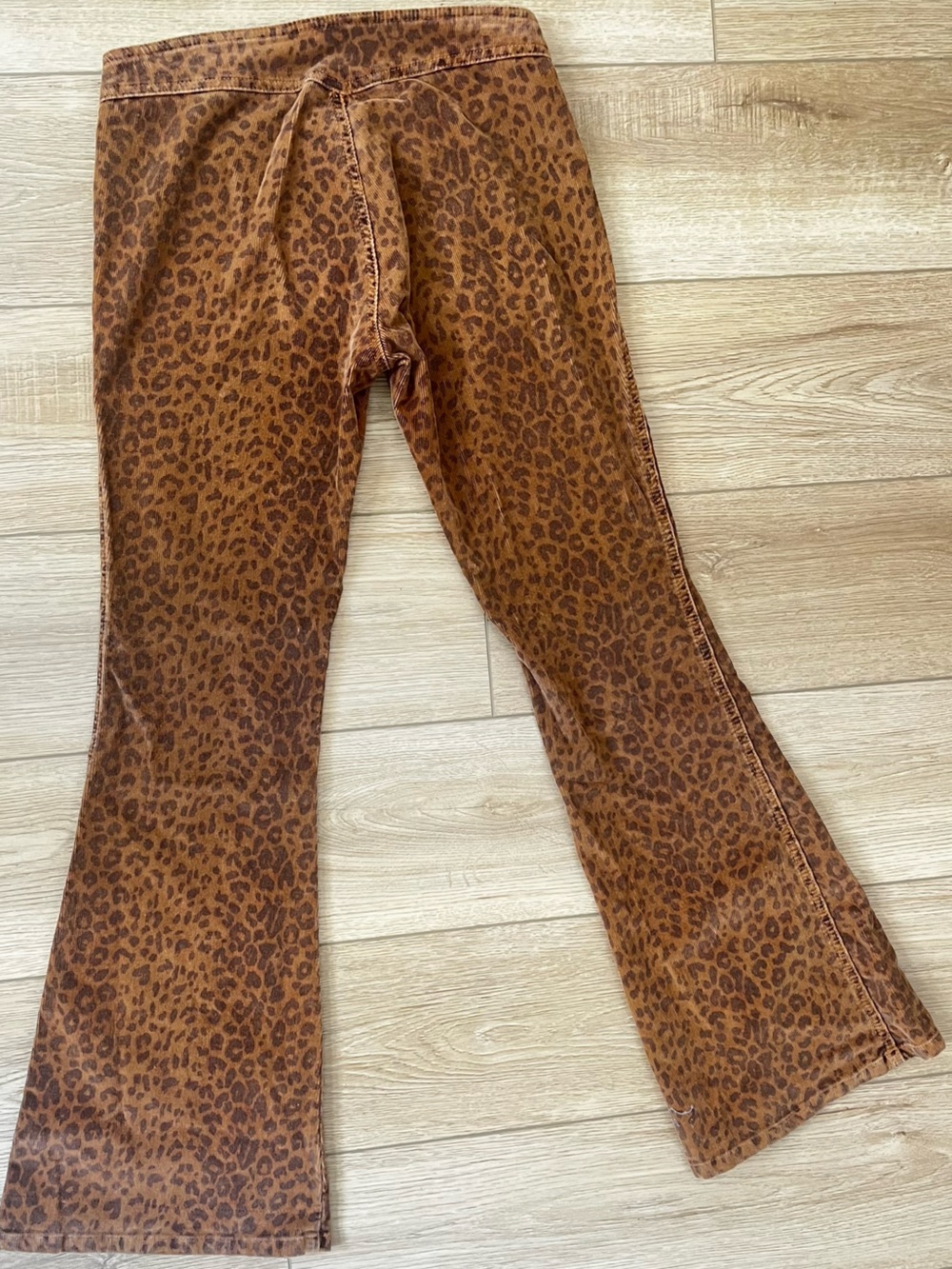 Women’s Brown Leopard-Print Skinny Jeans with Lace-Up Waist - Picture 4 of 6